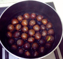 板栗怎么煮好剝皮？如何煮板栗好剝皮？