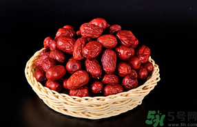 灰棗和紅棗哪種營(yíng)養(yǎng)高？灰棗和紅棗的區(qū)別