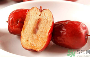 灰棗和紅棗哪種營(yíng)養(yǎng)高？灰棗和紅棗的區(qū)別