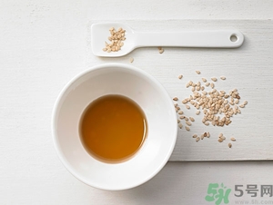 芝麻油可以炒菜嗎?香油炒菜好嗎? 芝麻油可以炒菜嗎?香油炒菜好嗎?