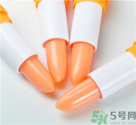 潤唇膏過期了還能用嗎?潤唇膏過期了怎么辦? 潤唇膏過期了還能用嗎?潤唇膏過期了怎么辦?