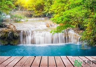 泡溫泉可以戴隱形眼鏡嗎？泡溫泉帶隱形眼鏡可以嗎？