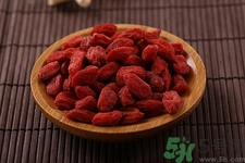 野生黑枸杞多少錢一斤?新疆野生黑枸杞的價格 野生黑枸杞多少錢一斤?新疆野生黑枸杞的價格