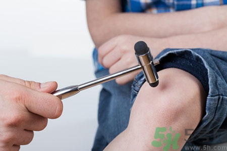 小孩膝蓋疼怎么回事？小孩膝蓋疼怎么辦？