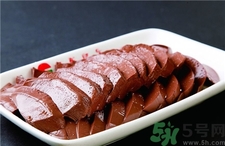 鴨血的營養(yǎng)價值 鴨血的功效與作用 鴨血的營養(yǎng)價值 鴨血的功效與作用