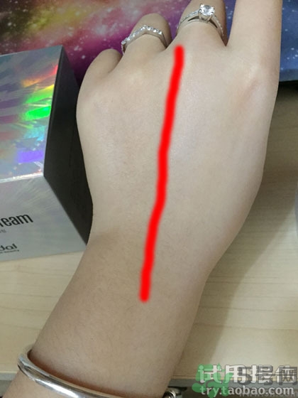 素顏霜和氣墊哪個好？素顏霜和氣墊bb哪個好？