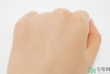 w.lab雪花氣墊色號 w.lab黑色白色雪花氣墊試色圖 w.lab雪花氣墊色號 w.lab黑色白色雪花氣墊試色圖