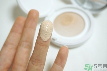 w.lab雪花氣墊色號 w.lab黑色白色雪花氣墊試色圖 w.lab雪花氣墊色號 w.lab黑色白色雪花氣墊試色圖