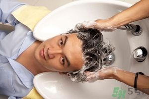 掉頭發(fā)用白醋洗頭好嗎？掉頭發(fā)用醋洗好嗎？