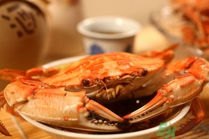 大閘蟹放冰箱死了還能吃嗎？大閘蟹放冰箱冰凍死了還能吃嗎？