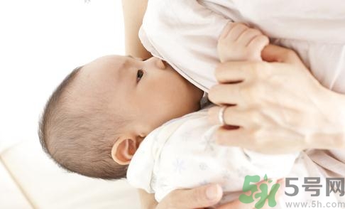 母乳喂養(yǎng)的好處有哪些？母乳喂養(yǎng)怎么知道寶寶吃飽了沒？
