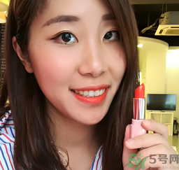 伊蒂之屋甜蜜之戀唇膏怎么樣? 伊蒂之屋甜蜜之戀唇膏怎么樣?