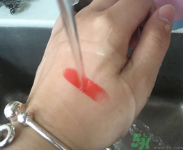 伊蒂之屋甜蜜之戀唇膏怎么樣? 伊蒂之屋甜蜜之戀唇膏怎么樣?