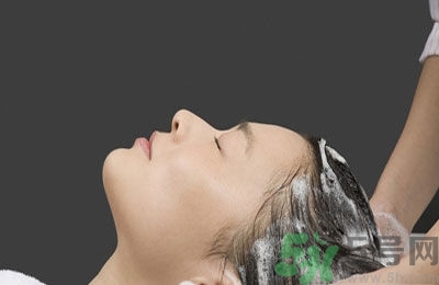 洗頭發(fā)掉頭發(fā)怎么辦？洗頭發(fā)大量脫發(fā)怎么辦？