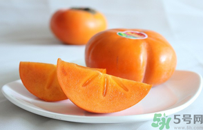 脆柿子可以直接吃嗎？柿子可以直接吃嗎？