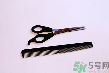 發(fā)梳是什么東西?發(fā)梳的使用方法 發(fā)梳是什么東西?發(fā)梳的使用方法