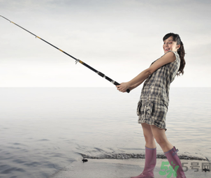 秋天釣魚什么風(fēng)向最好？秋天什么風(fēng)向好釣魚？