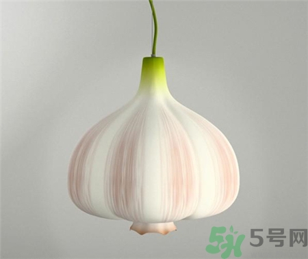 大蒜中間綠了能吃嗎?大蒜里面綠色能吃嗎? 大蒜中間綠了能吃嗎?大蒜里面綠色能吃嗎?