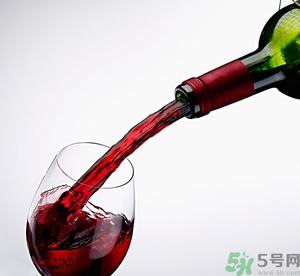 紅酒有沉淀物還能喝嗎,紅酒的沉淀物有影響嗎？