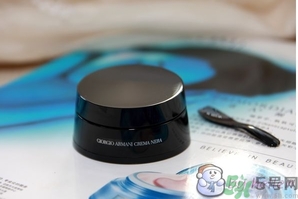 阿瑪尼黑曜石粉底多少錢？阿瑪尼黑曜石粉底霜專柜價格