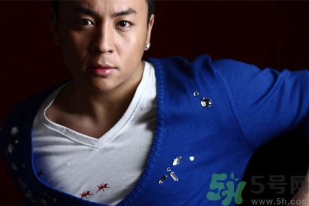 男生打耳洞有什么含義嗎？男生打耳洞有什么講究嗎？