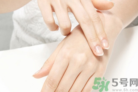 敷香蕉皮能治療凍瘡嗎？敷香蕉皮治療凍瘡真的有效嗎？