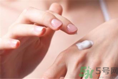 手上凍瘡癢怎么辦？腳生凍瘡很癢怎么辦？