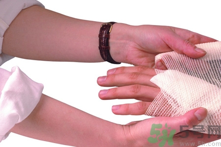 凍瘡為什么會癢？凍瘡發(fā)癢能用鹽水泡嗎？