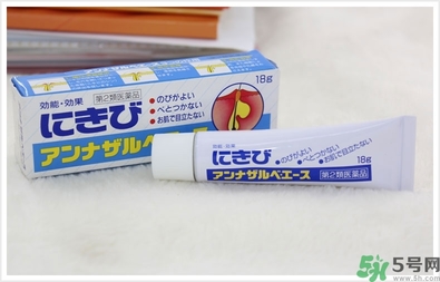 白兔祛痘膏和獅王哪個好？白兔牌暗瘡膏哪款好？