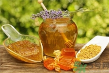 蜂巢的營養(yǎng)價(jià)值 蜂巢的功效與作用 蜂巢的營養(yǎng)價(jià)值 蜂巢的功效與作用