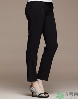 黑色褲子粘毛怎么辦？黑色褲子為什么會粘毛？