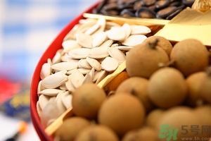 瓜子殼吃下去了怎么辦?小孩吃了瓜子殼怎么辦 瓜子殼吃下去了怎么辦?小孩吃了瓜子殼怎么辦