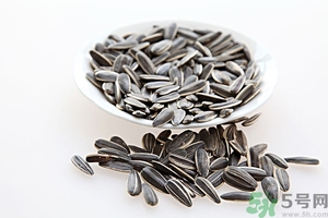 瓜子殼吃下去了怎么辦?小孩吃了瓜子殼怎么辦 瓜子殼吃下去了怎么辦?小孩吃了瓜子殼怎么辦