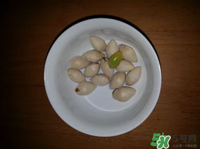 白果可以放微波爐嗎？白果放微波爐轉(zhuǎn)幾分鐘？