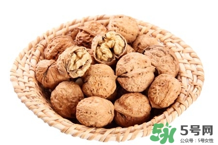 吃核桃會(huì)上火嗎？吃核桃為什么會(huì)上火？