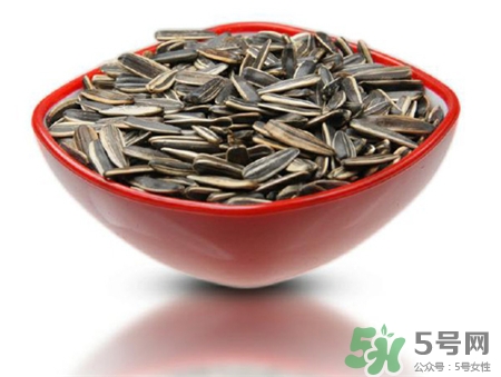 瓜子吃多了臉會(huì)變大嗎?吃瓜子臉會(huì)變大嗎? 瓜子吃多了臉會(huì)變大嗎?吃瓜子臉會(huì)變大嗎?