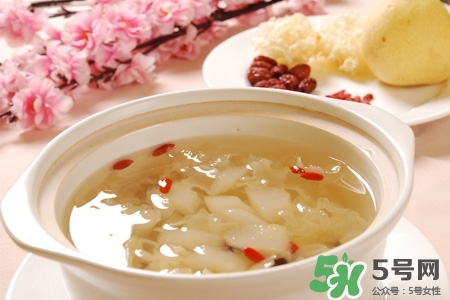 喝銀耳紅棗湯會發(fā)胖嗎？晚上吃銀耳紅棗湯長會胖嗎？