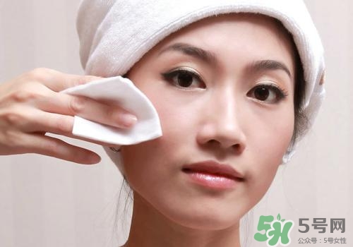 潤(rùn)膚露可以卸妝嗎？潤(rùn)膚露怎么卸妝？