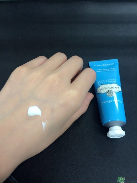 瑰柏翠護(hù)手霜多少錢?瑰柏翠護(hù)手霜專柜價(jià)格 瑰柏翠護(hù)手霜多少錢?瑰柏翠護(hù)手霜專柜價(jià)格