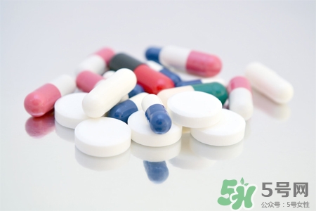 安眠藥和酒一起吃會死嗎？安眠藥和酒一起吃會中毒嗎？