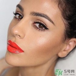 南瓜色口紅適合什么人？南瓜色口紅適合什么膚色？