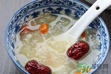 銀耳湯怎么做好吃？銀耳湯怎么吃最有營(yíng)養(yǎng)？