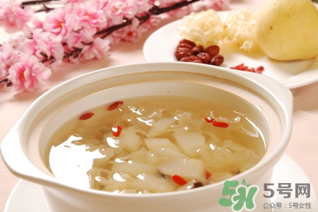 銀耳湯熬多久才好？怎樣熬銀耳湯最好喝？