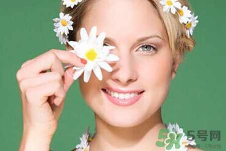 維生素e可以擦臉嗎？維生素e擦臉有什么好處？