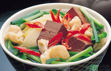 豬血和豆腐能一起吃嗎？豬血可以和豆腐一起吃嗎？