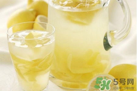 檸檬水可以用熱水泡嗎？檸檬水用涼水泡還是熱水泡？