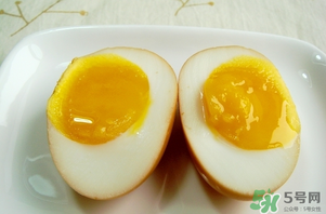 雞蛋可以帶殼蒸嗎？帶殼雞蛋蒸多久能熟？