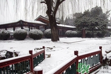 下雪天開車容易打滑嗎？下雪天開車怎么防滑？