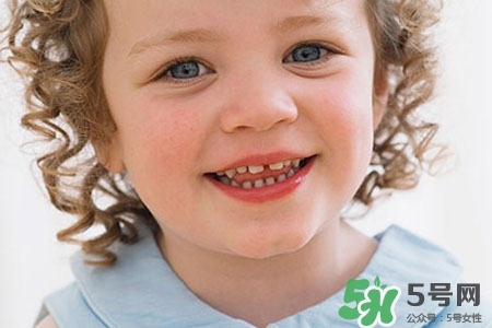 寶寶冬天應該穿幾件衣服最好？冬天寶寶穿多少衣服合適？