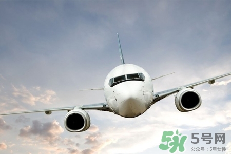 下雪天飛機(jī)能起飛嗎？下雪天飛機(jī)可以降落嗎？